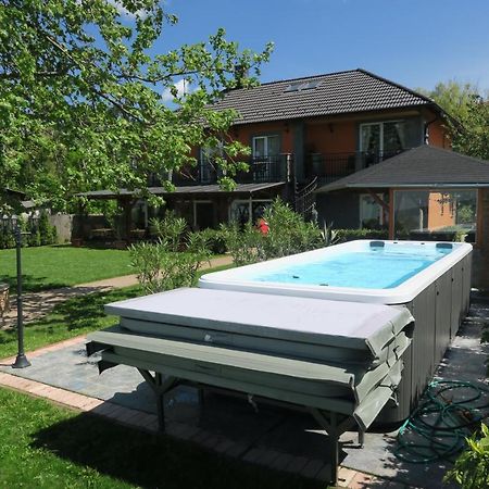 באלאטונסארסו Granit Villa מראה חיצוני תמונה