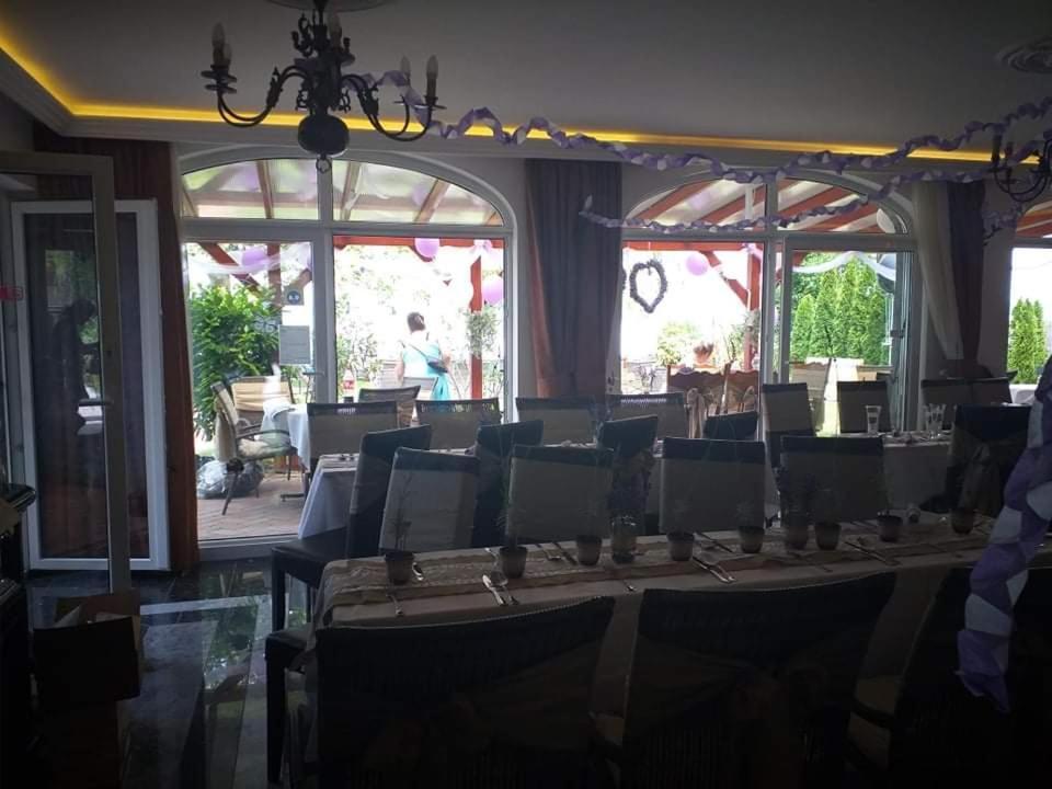באלאטונסארסו Granit Villa מראה חיצוני תמונה