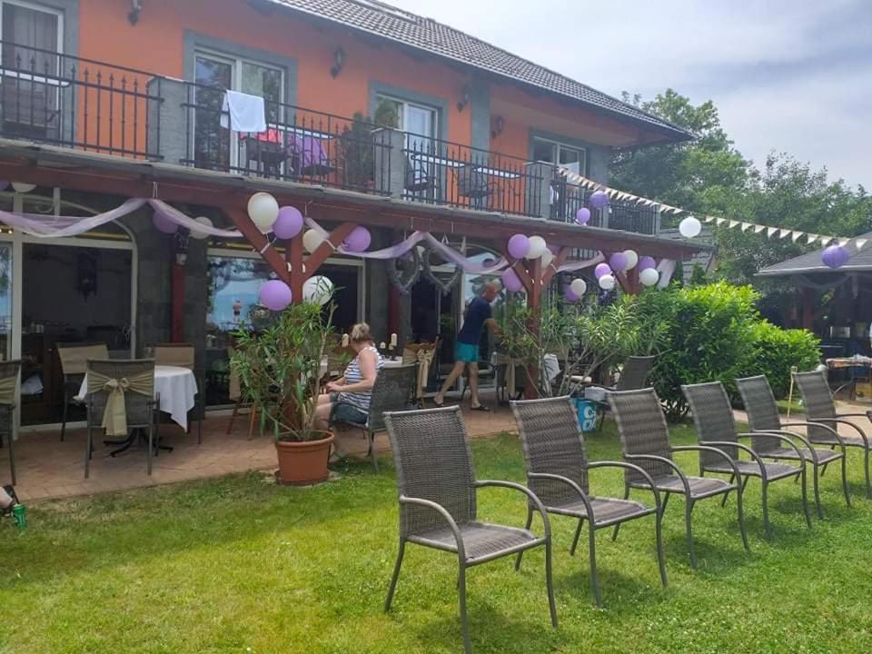 באלאטונסארסו Granit Villa מראה חיצוני תמונה