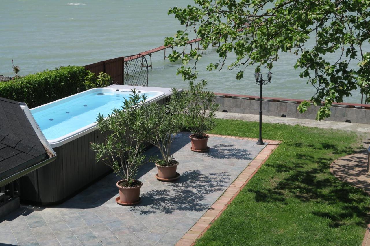 באלאטונסארסו Granit Villa מראה חיצוני תמונה