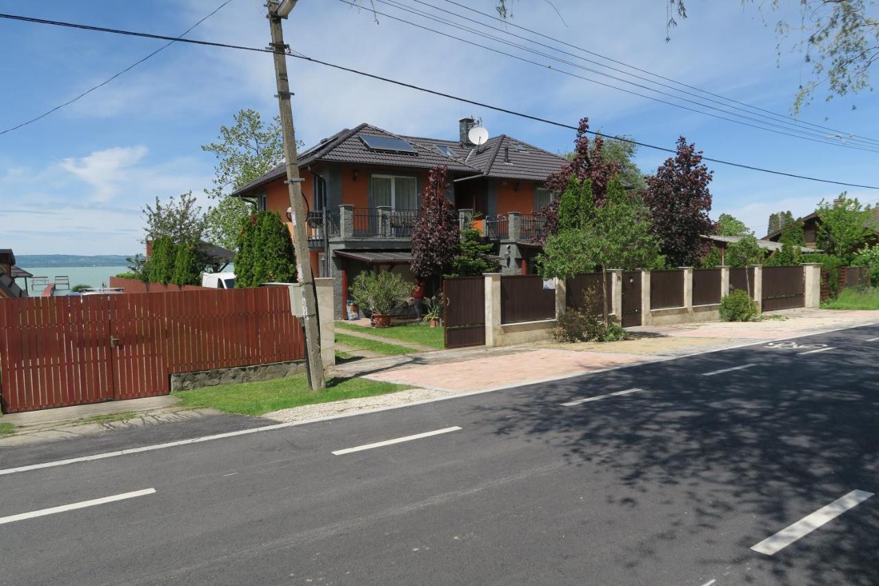 באלאטונסארסו Granit Villa מראה חיצוני תמונה