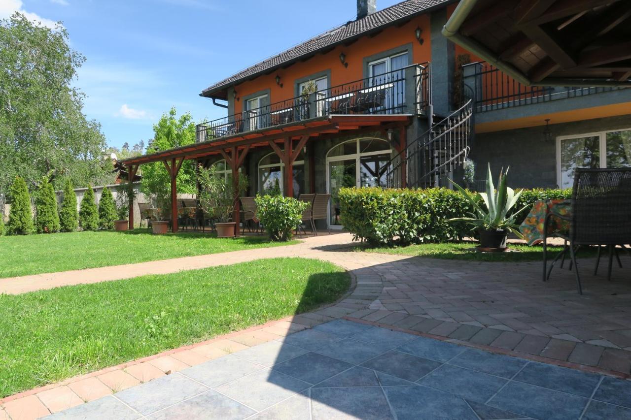 באלאטונסארסו Granit Villa מראה חיצוני תמונה