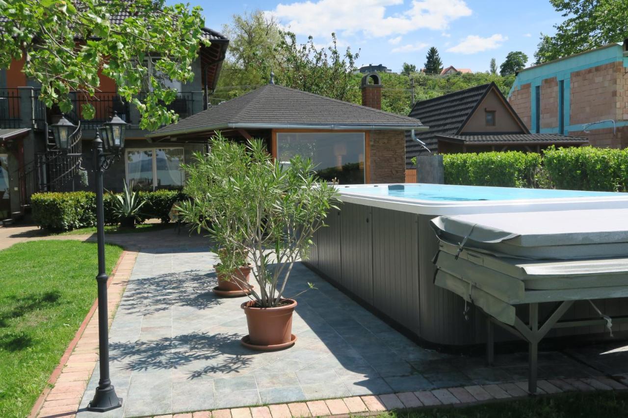 באלאטונסארסו Granit Villa מראה חיצוני תמונה
