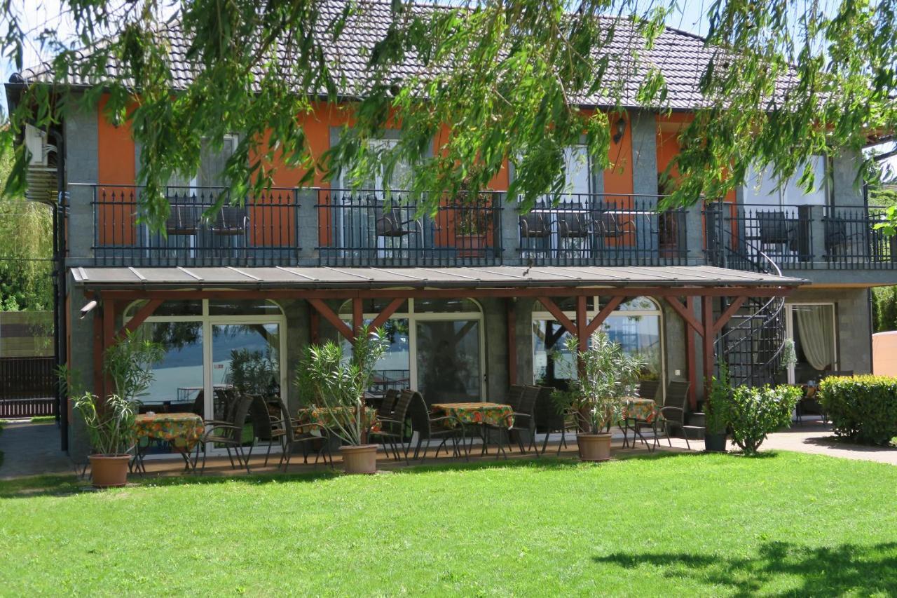 באלאטונסארסו Granit Villa מראה חיצוני תמונה