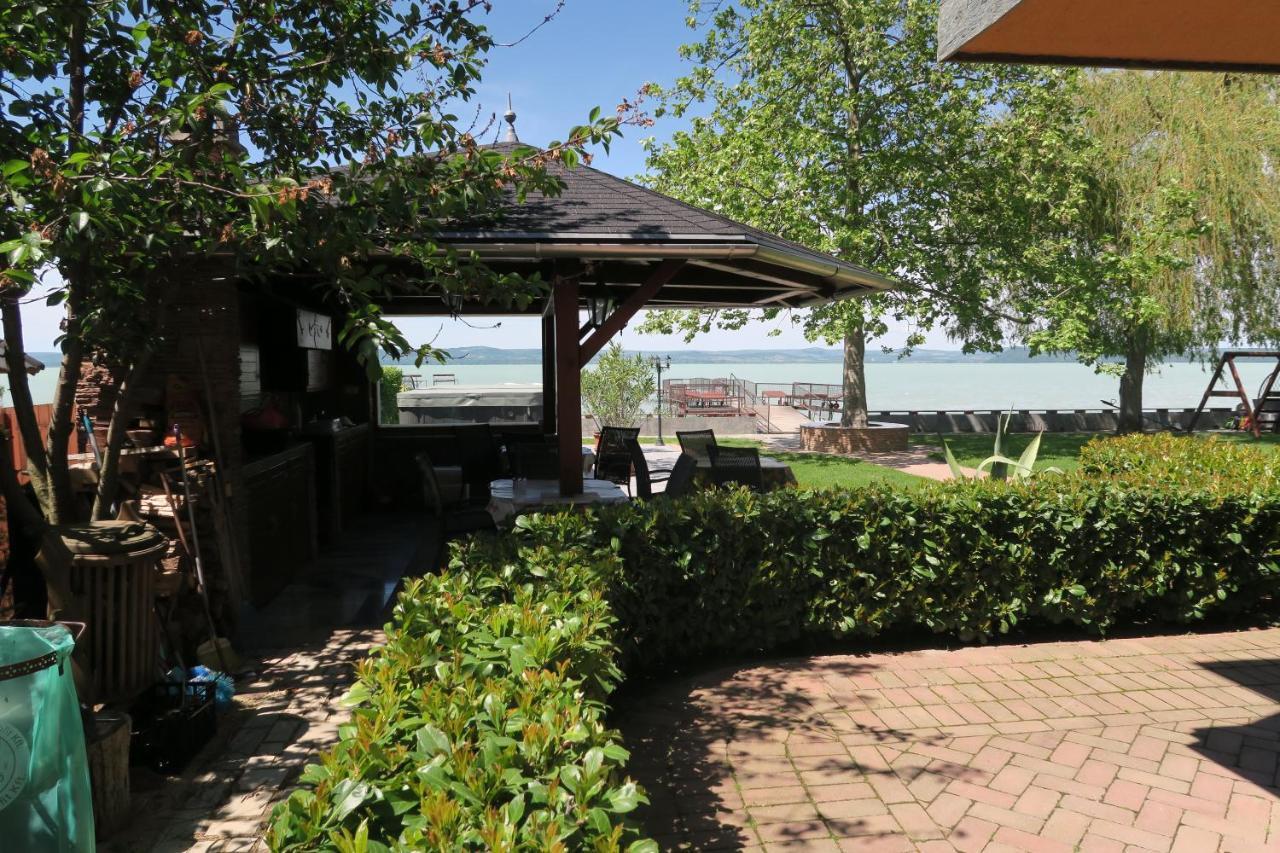 באלאטונסארסו Granit Villa מראה חיצוני תמונה