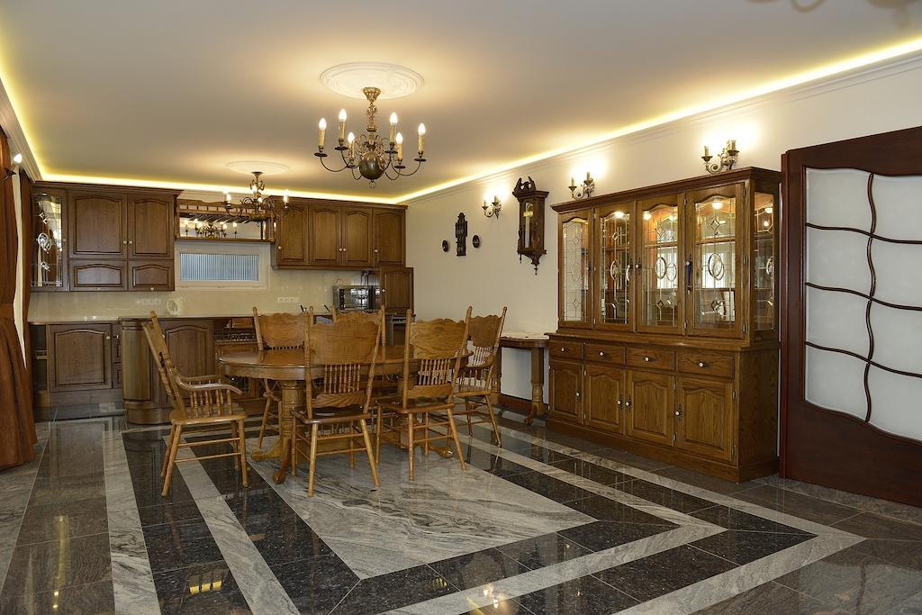 באלאטונסארסו Granit Villa מראה חיצוני תמונה